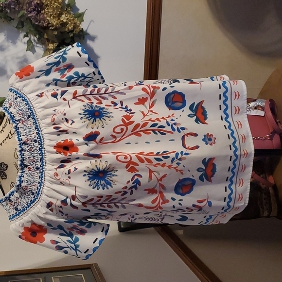 Off shoulder blouse - Picture 2 of 10